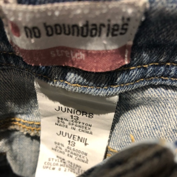 π 3 for $25 π Distressed Jnrs Girls Faded Jeans - Picture 3 of 3